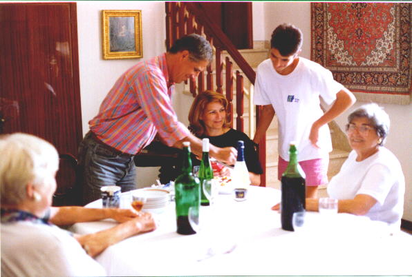 party.jpg (47077 bytes)